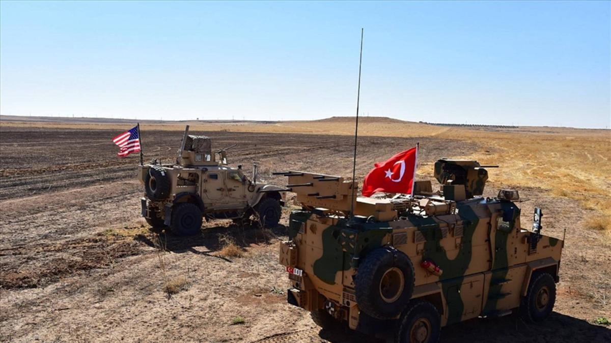 ABD, Suriye'de saldırı planlamasına katıldığı iddia edilen üst düzey bir IŞİD komutanını ortadan kaldırdı: İşte bildiklerimiz.