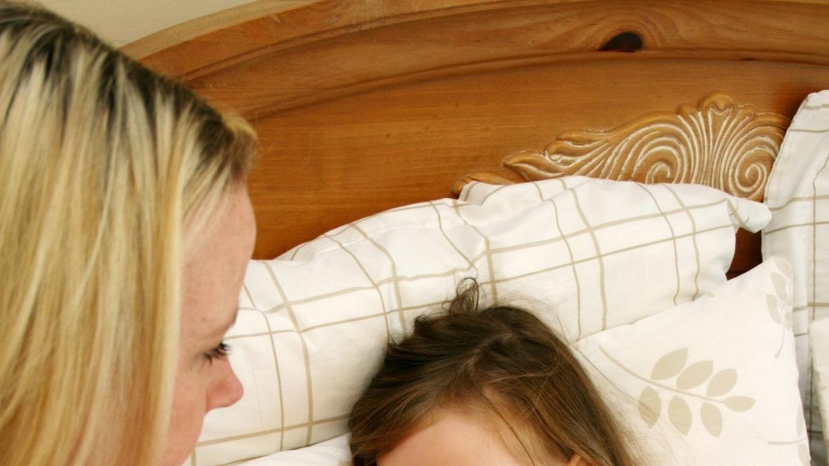Os casos de coqueluche estão aumentando no país: a doença representa um risco especialmente para crianças.