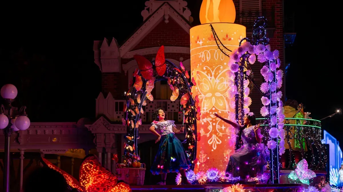 Magia zyskała nowe, wielkie oblicze: nocne parady, pirackie tawerny i odświeżone pokazy w Walt Disney World w Orlando.