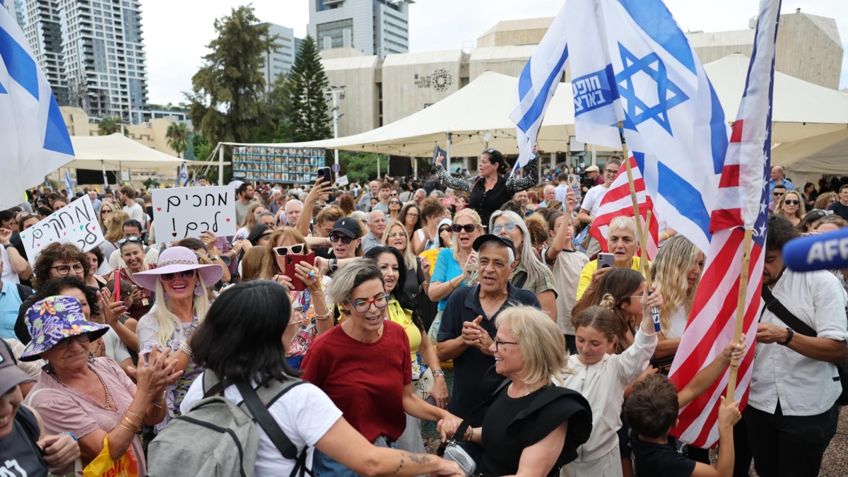 Izrael ogłasza, że ​​zidentyfikowano ciała czterech izraelskich zakładników uwolnionych przez Hamas; w Strefie Gazy wciąż znajdują się ciała 24 osób.
