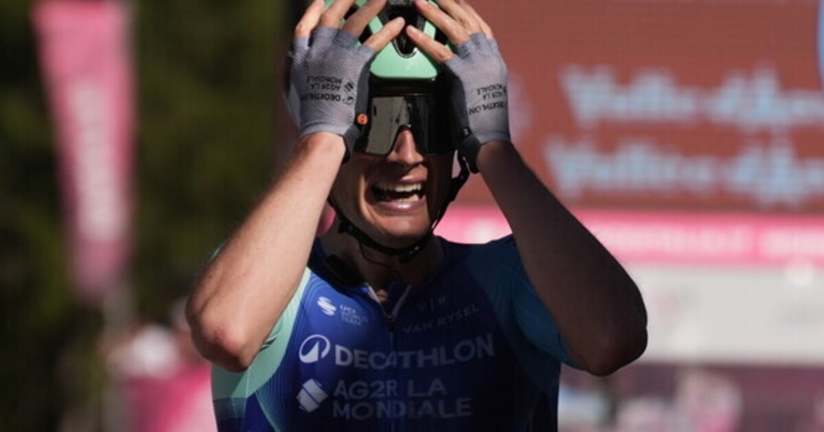 Giro d'Italia: Radość i łzy Nicolasa Prodhomme'a w Champoluc