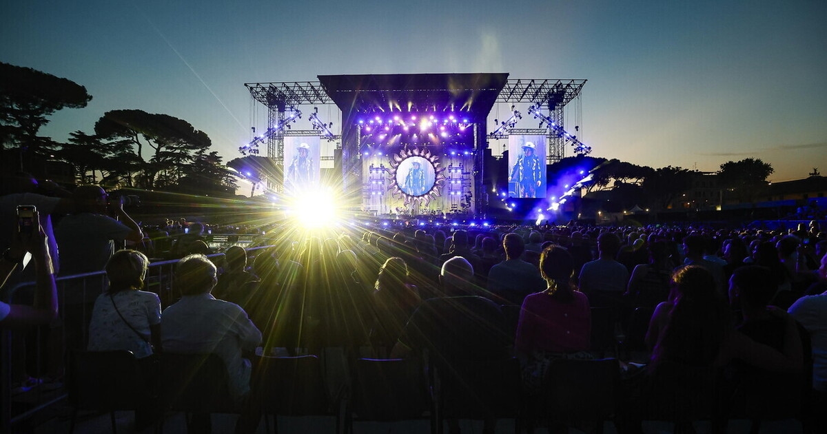 Il Circo Massimo, sempre più squallido e abusato. Così decade una civiltà