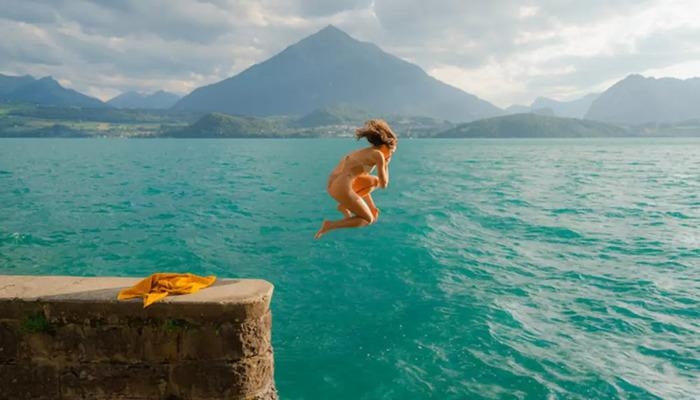 Diese Fälle nahmen im Sommer rapide zu: Achtung: Führen Sie keine „Fishing Jumps“ und Hochsprünge zur Schau durch! Es besteht die Gefahr einer lebensbedrohlichen und dauerhaften Lähmung…