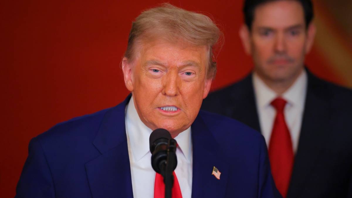 Иран атакует базы США. Трамп высказывается