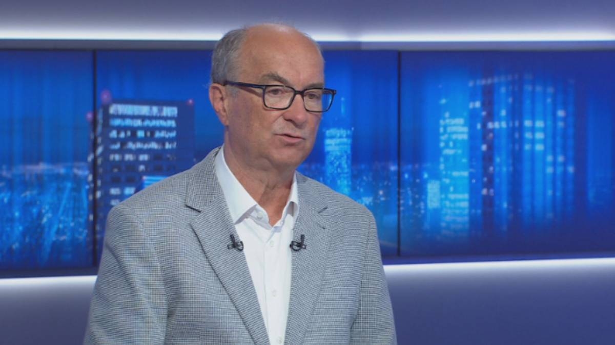 Правительство сталкивается с реконструкцией. Влодзимеж Чарзасти раскрыл дату