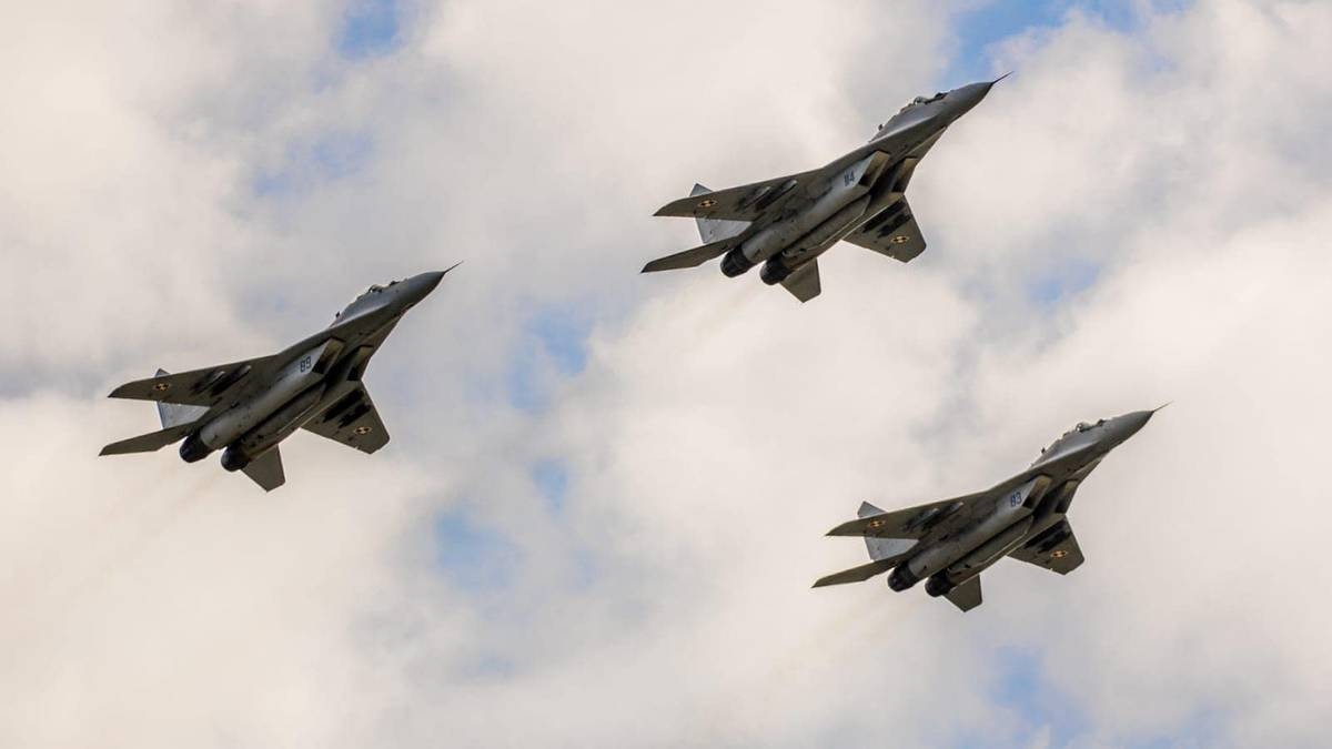 Poland scrambled fighter jets. "Activity of Russian Federation aviation"