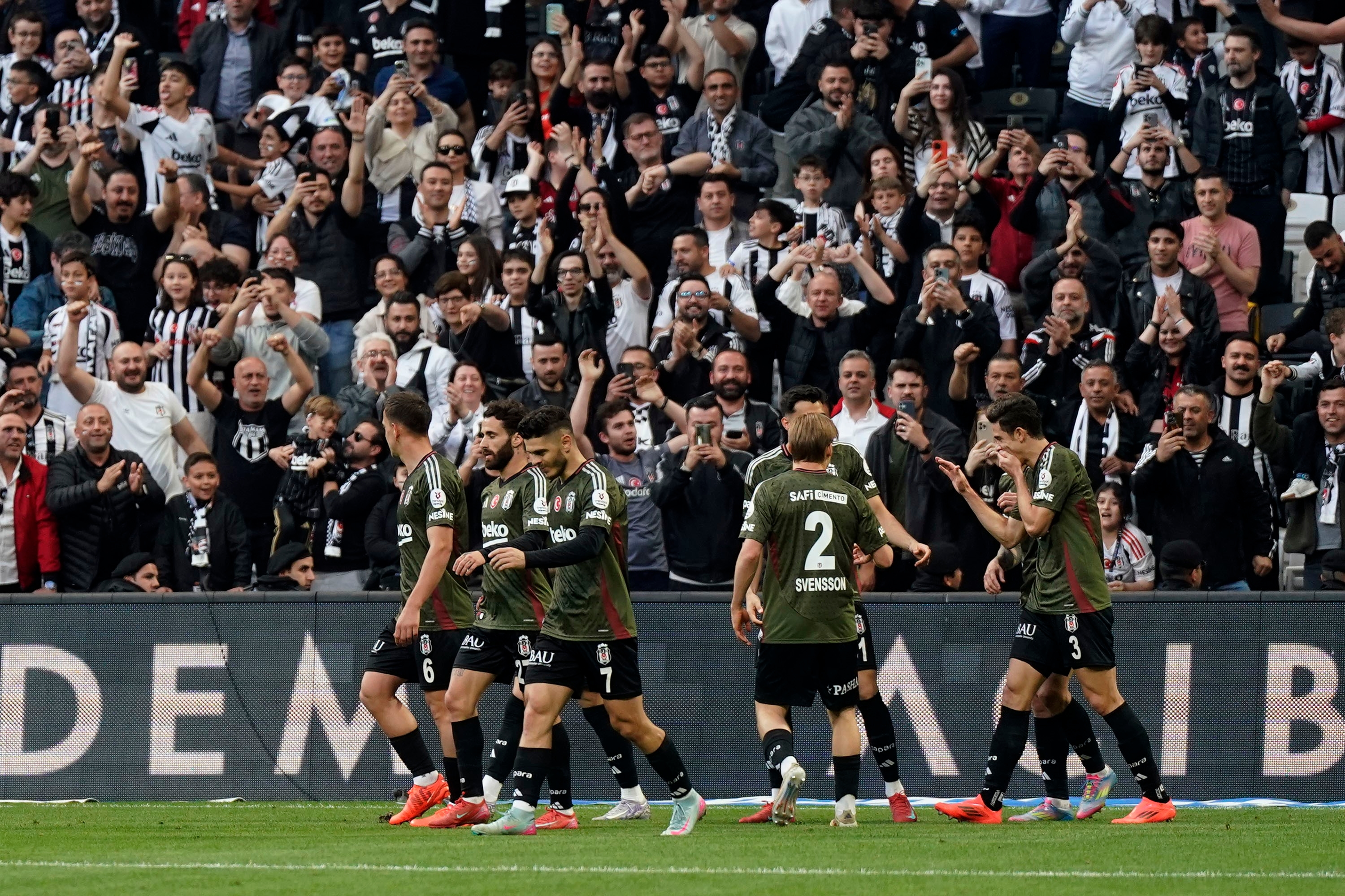 Besiktas breidt zegereeks uit naar 3 wedstrijden