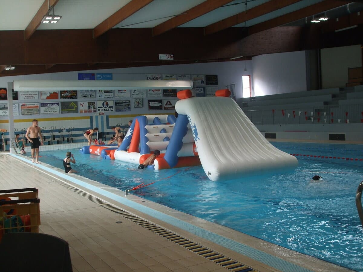 Das interkommunale Schwimmbad ist den ganzen Sommer geöffnet