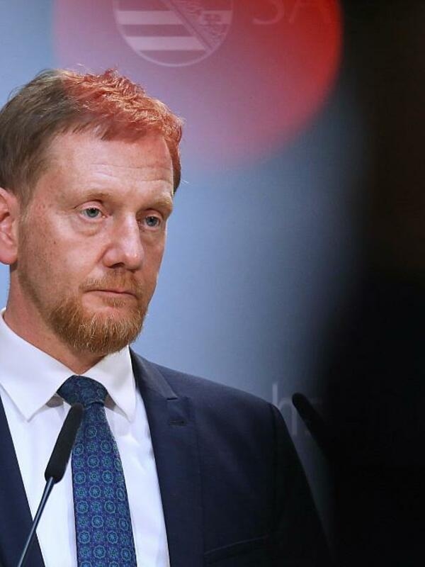 Saxony's Prime Minister Michael Kretschmer (CDU) is calling for a fundamental change in economic policy to stimulate growth in Germany.