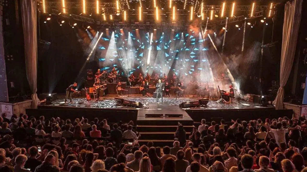Od teatru po wystawę, od koncertu po festiwal... W Stambule miłośnicy sztuki znajdą wiele wydarzeń!