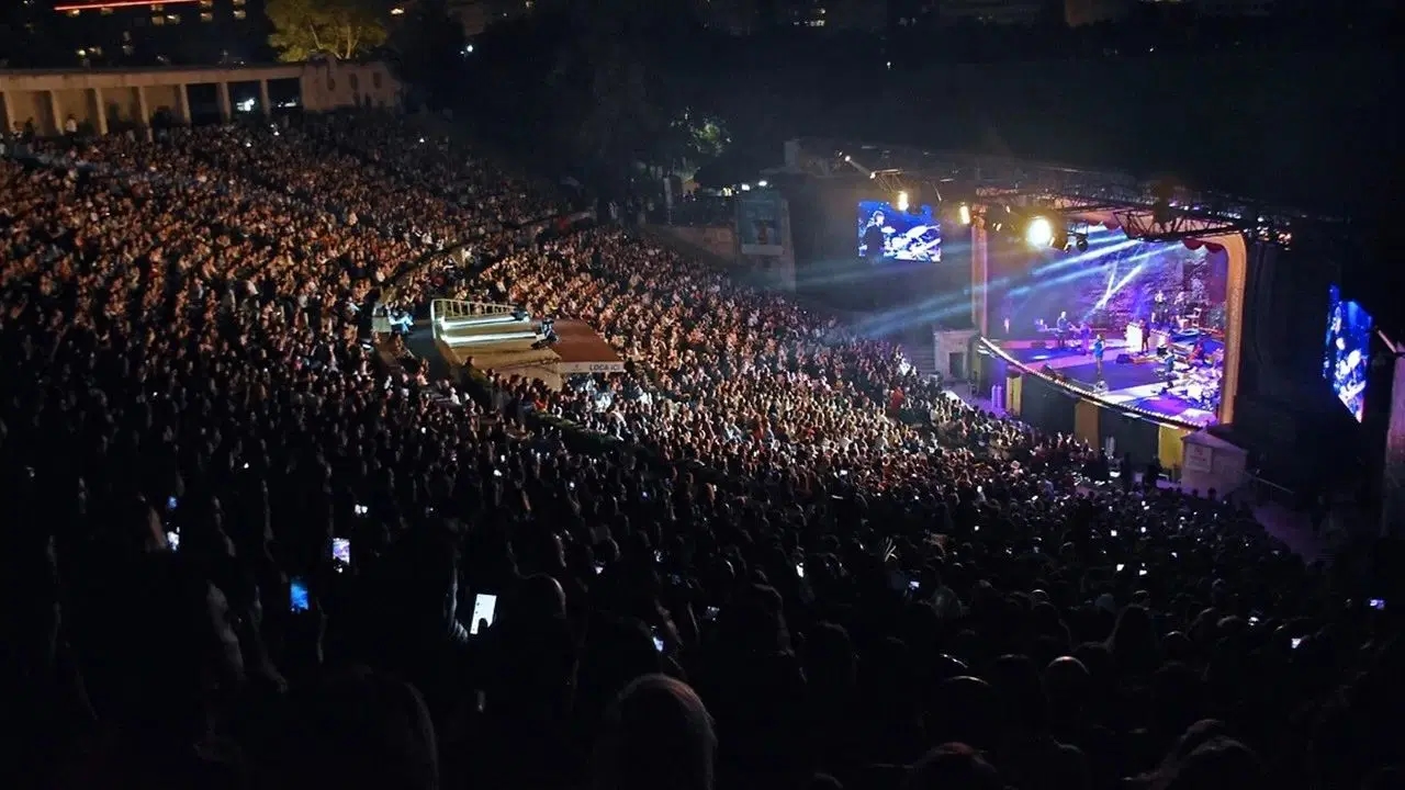 Harbiye open-air summer games begin with 'Phosphorescent Cevriye'
