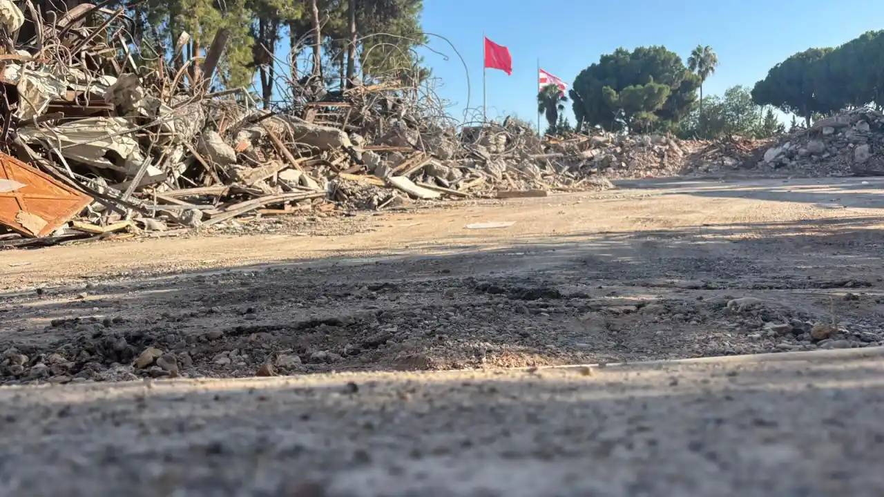 Das preisgekrönte Gebäude wird trotz aller Reaktionen und Proteste abgerissen: Das Archäologische Museum von Antalya wird dem Erdboden gleichgemacht