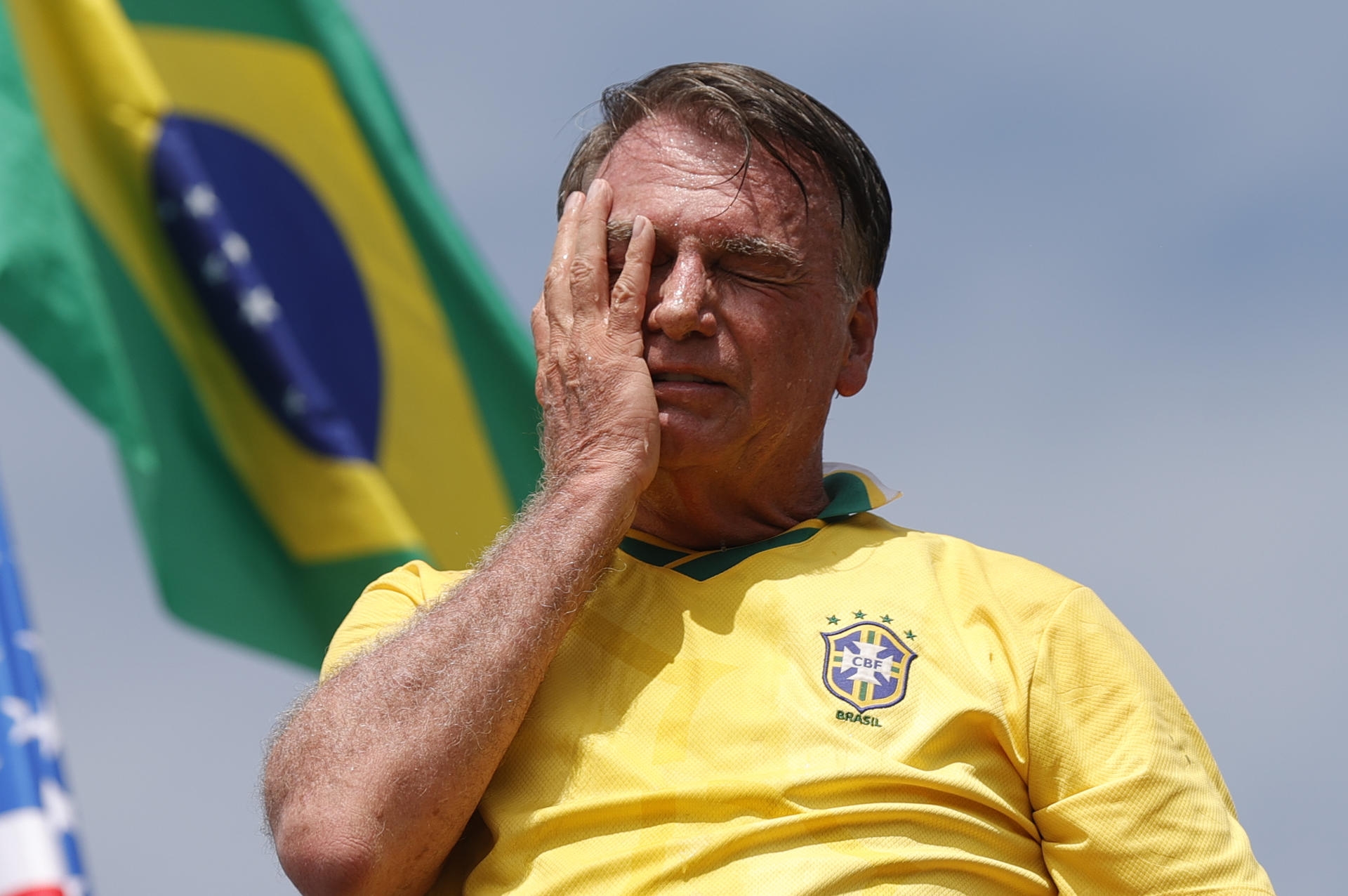 Biuro Prokuratora Generalnego domaga się skazania Bolsonaro i siedmiu innych osób za próbę zamachu stanu.