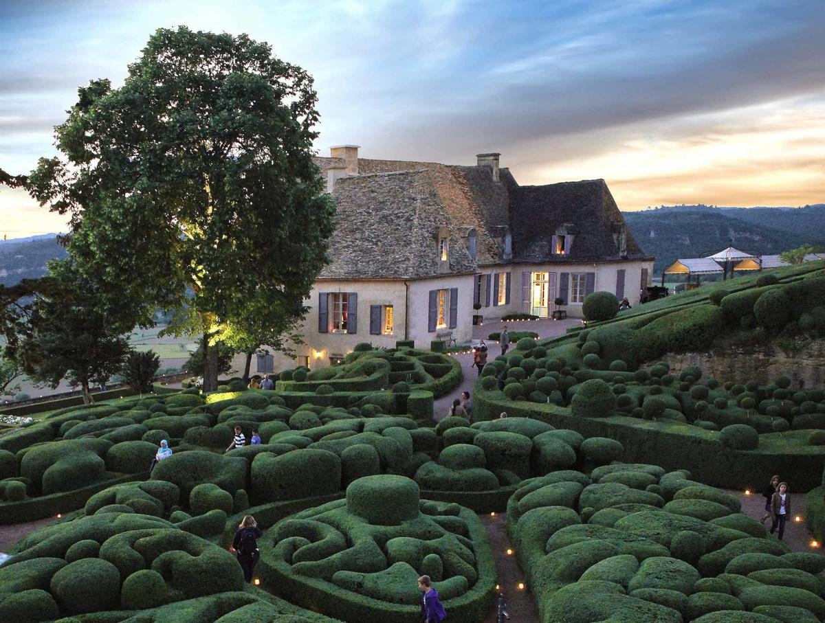 Vakantie in de Dordogne: tuinen van Marqueyssac, kasteel van Commarque, de mooiste plekken zijn deze zomer 's avonds te bezoeken