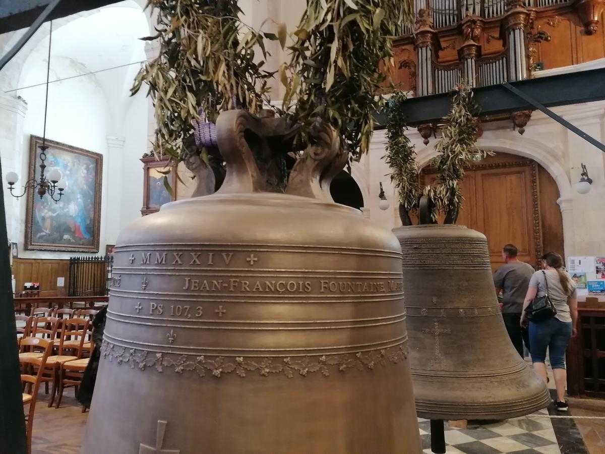 La Rochelle: Por que o nome do prefeito está gravado no novo sino de Saint-Sauveur?