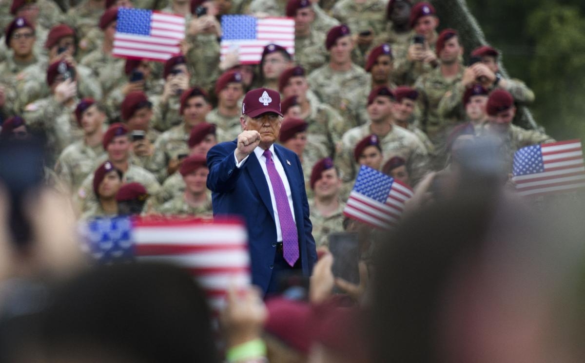 „Chcemy się trochę popisać”: Donald Trump w sobotę obchodzi swoje 79. urodziny, w Waszyngtonie zaplanowano paradę wojskową