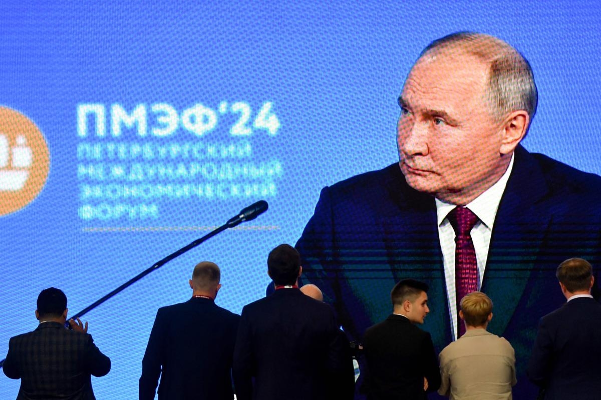 Israel-Iran Conflict: "An Interest in Defusing the Situation," Why Is Putin Offering to Mediate?