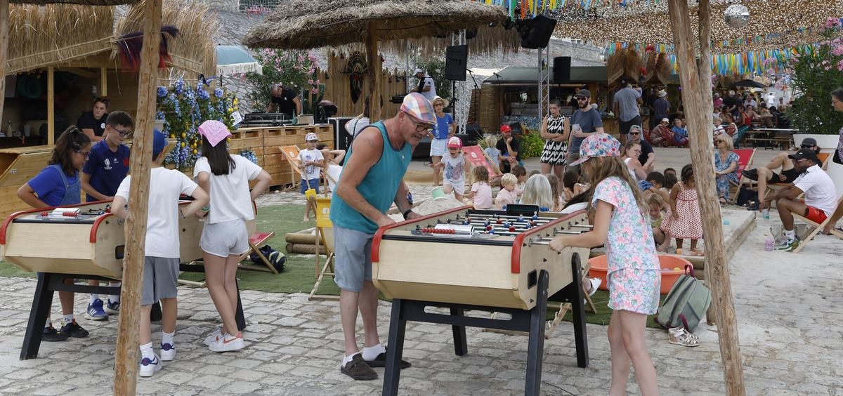 Périgueux gaat strandmodus met de opening van Un Été sur les quais