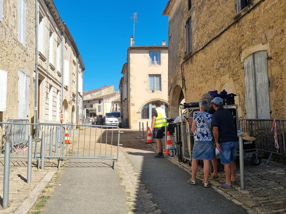 “Vamos filmar, não podem atravessar mais”: começaram as filmagens de “Os Miseráveis” na Gironda