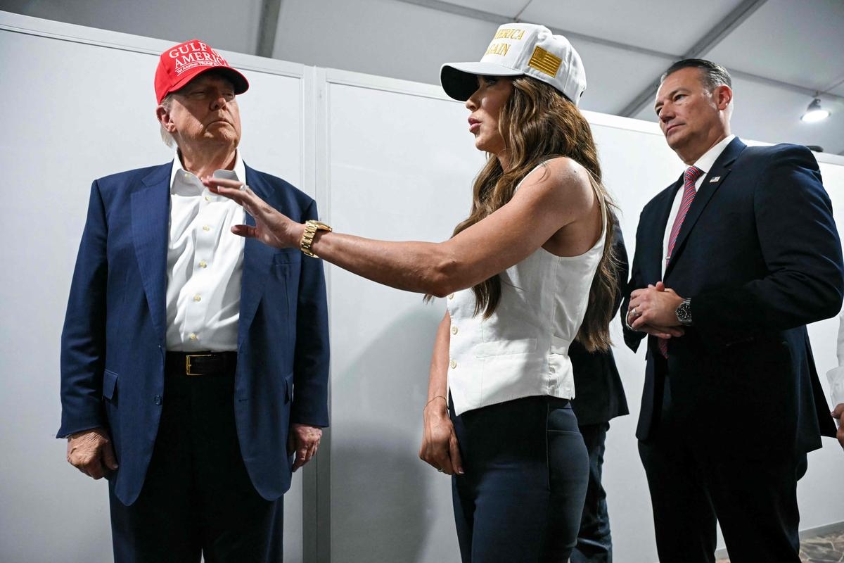 Trumps neuer Plan sieht für einige Ausländer, die in die USA einreisen, eine Kaution von 15.000 Dollar vor.