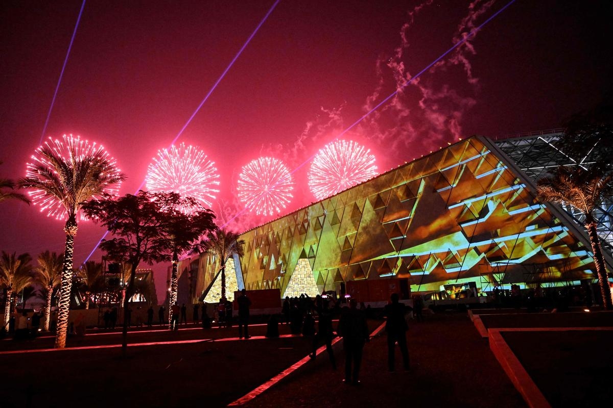 IN PICTURES. Lasers, fireworks, golden scepters… The pharaonic spectacle of the inauguration of the Grand Egyptian Museum in Cairo
