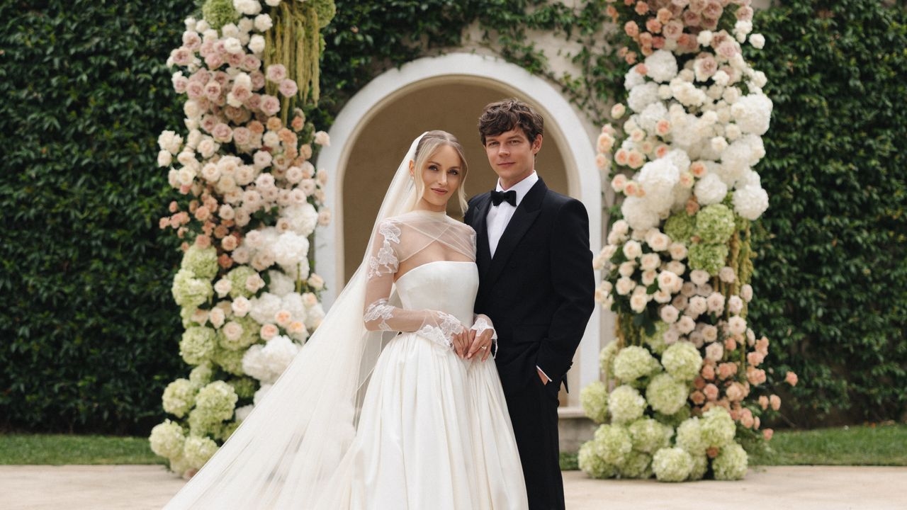 Susanne i gwiazda „Tokio Hotel” Georg Oferta: VOGUE prezentuje wyłącznie zdjęcia z wymarzonego ślubu na południu Francji
