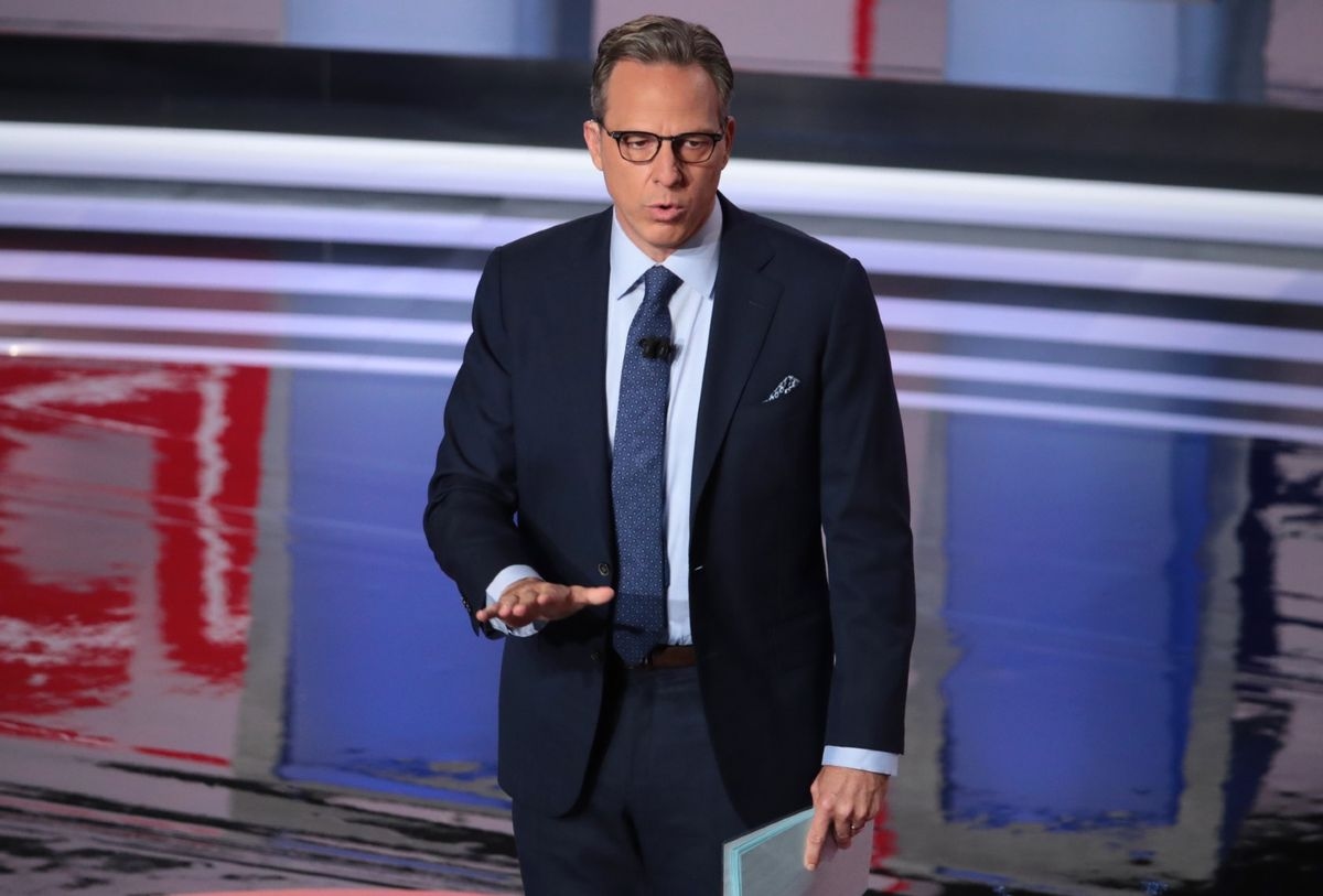 "Ha visto qualcosa che io non ho visto": Tapper si è scusato con Lara Trump per la polemica sul rifiuto di Biden