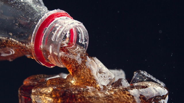 Cómo la Coca-Cola destruye los riñones: un experto lo explica