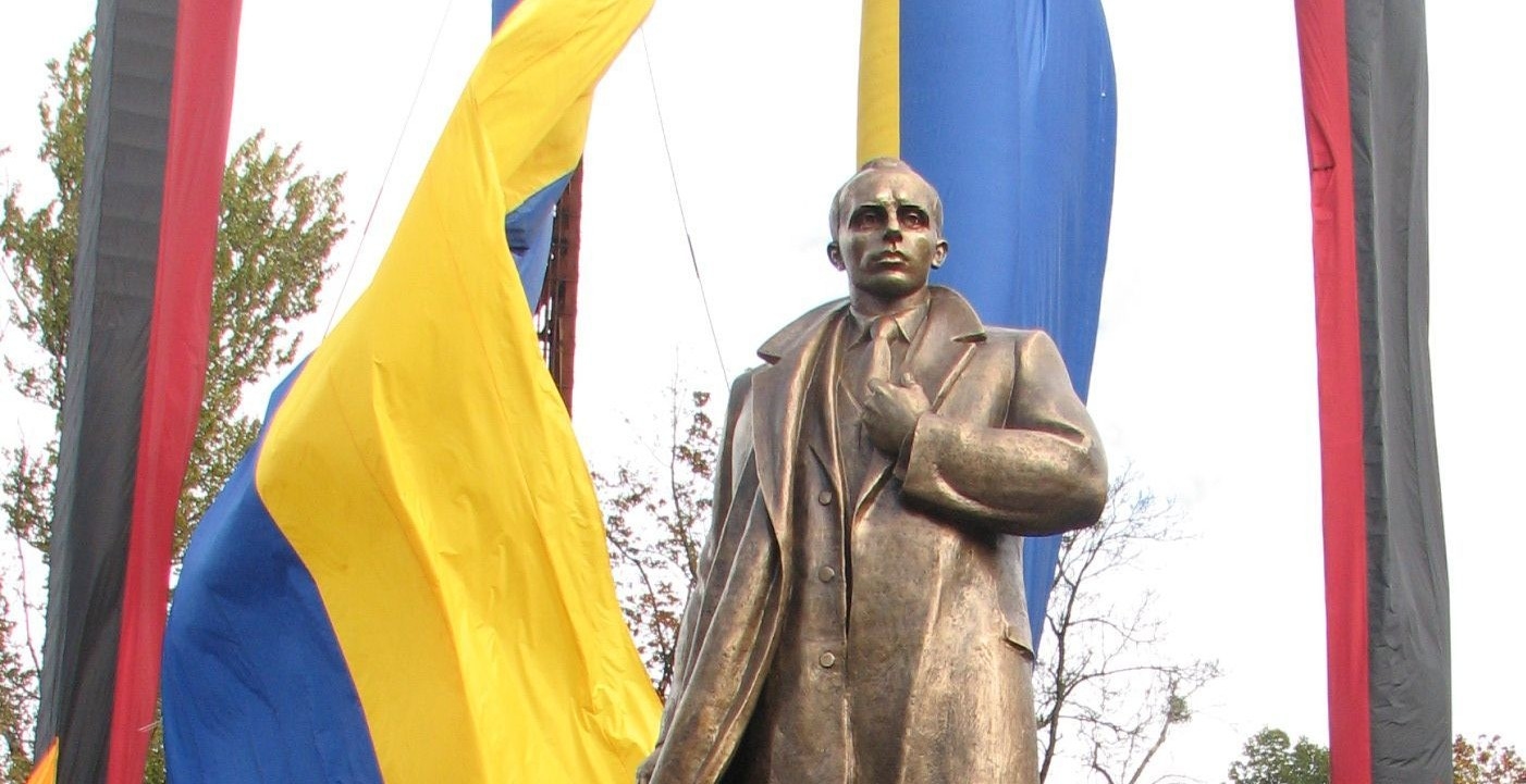 Polish presidential candidate clashes with Ukrainian mayor over monument to “genocidal” Bandera