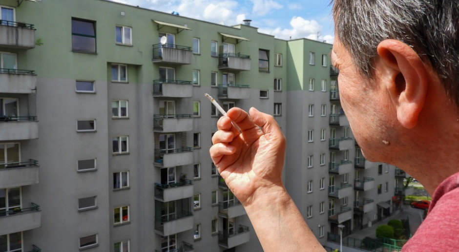 Yerel makamlar aksi yönde karar vermedikçe sigara yasağı uygulanmayacaktır. Yasal bir değişiklik yapılmayacaktır.