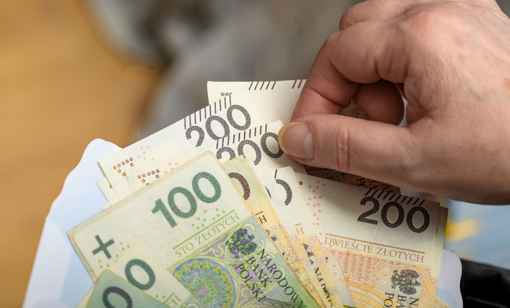 Over 5600 PLN per month, payments start soon. In two years the increase