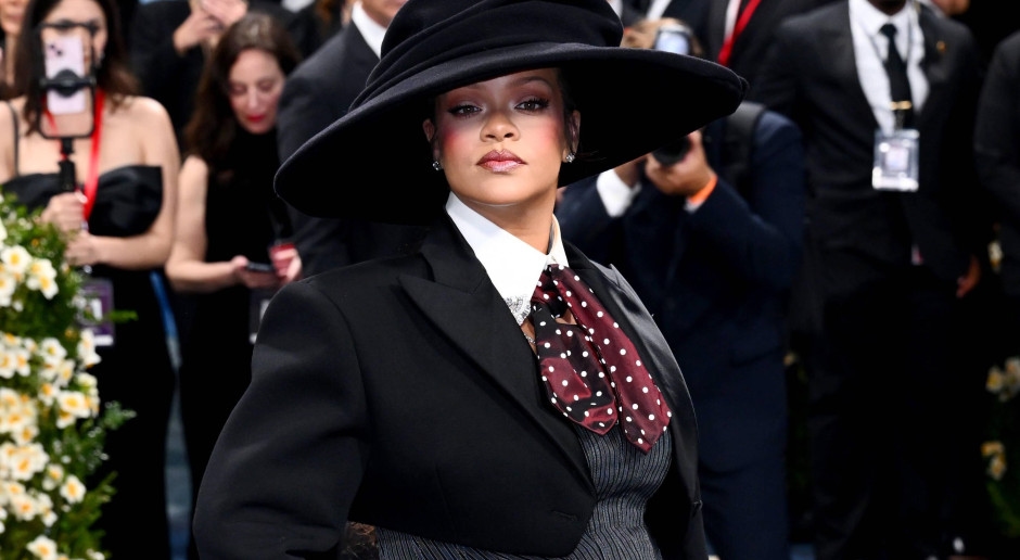 Rihanna is terug met een nieuw nummer! Het is nog geen aankondiging van een album, maar fans hebben iets om te vieren