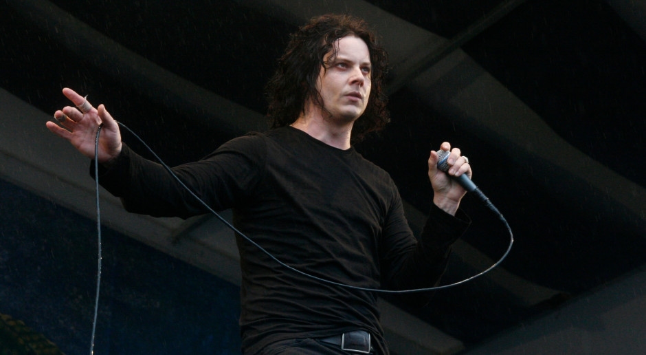 Jack White bekam zu seinem 50. Geburtstag ein interessantes Geschenk. Die meisten von uns haben so etwas schon seit ihrer Kindheit.