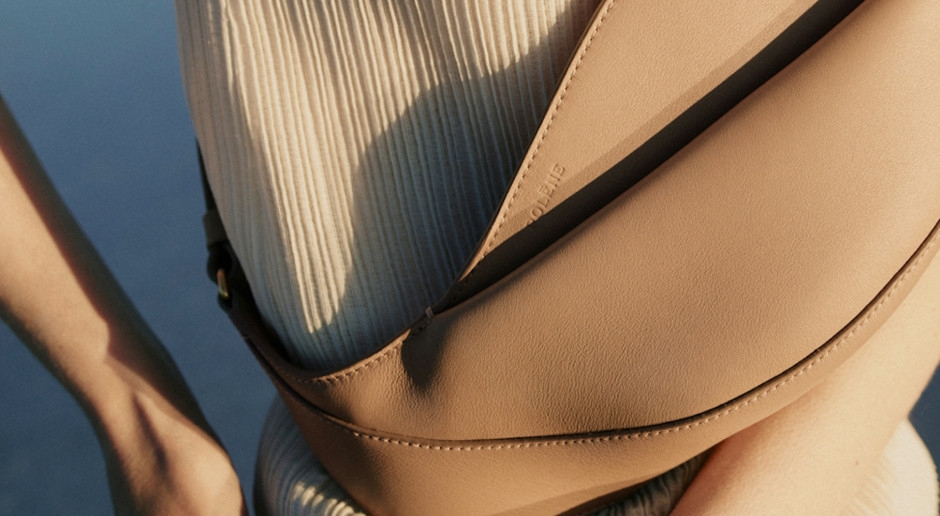 The minimalist's favorite brand presents a new bag for fall 2025. Like a "second skin"