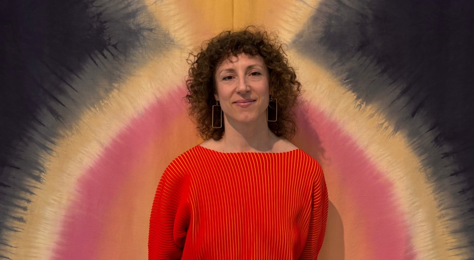 WELL ART - Ewelina Skowrońska: "I immerse fabrics in plants as if in prayer"