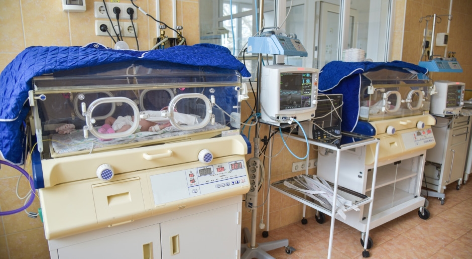 Tumor gigantesco en una niña de dos semanas. Se sometió a una cirugía compleja.
