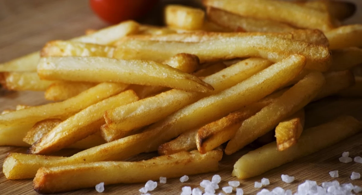 Friet en diabetes type 2: een groot onderzoek onthult hoe de bereiding van aardappelen de gezondheid beïnvloedt