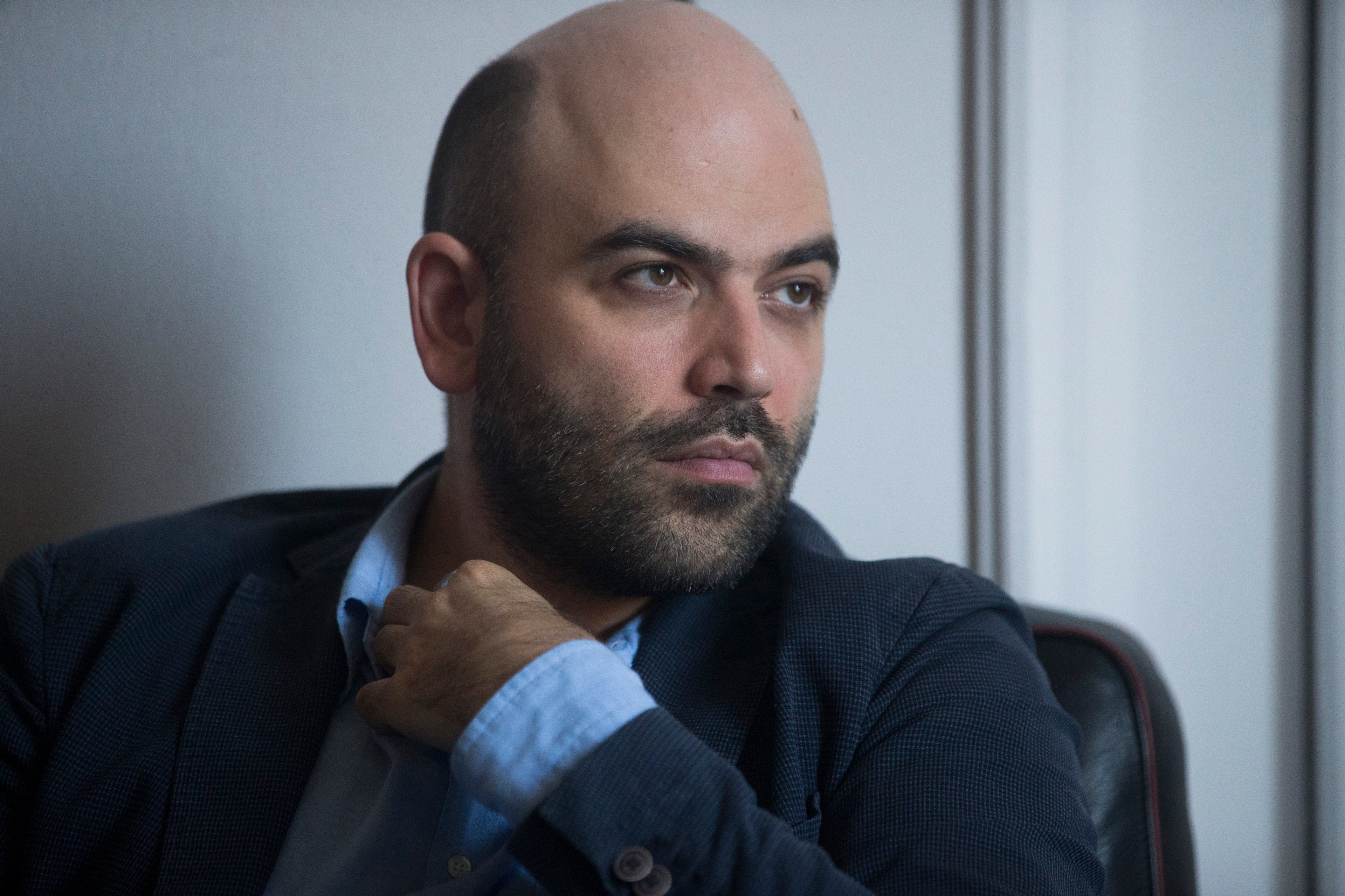 Roberto Saviano, autor „Gomory”, rozpłakał się po ogłoszeniu wyroku dla bossa mafii, który mu groził: „Moje życie zostało skradzione”.