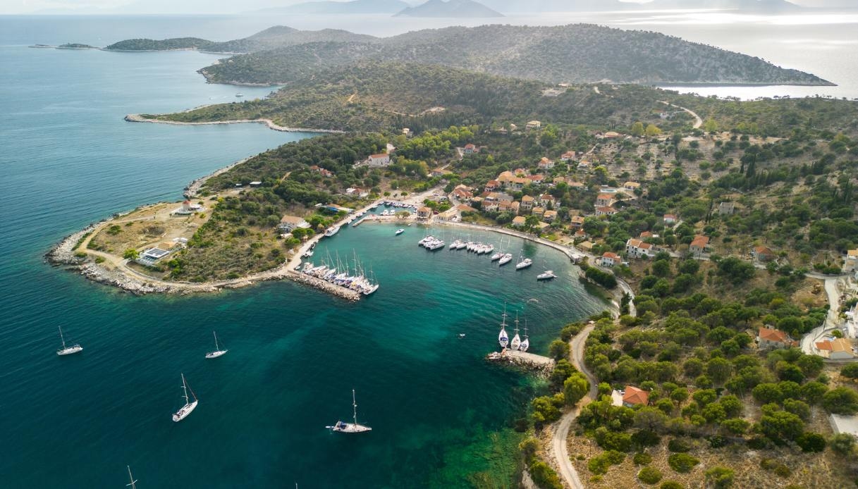 Turizmin henüz (neredeyse) gelmediği Yunan adası Kastos