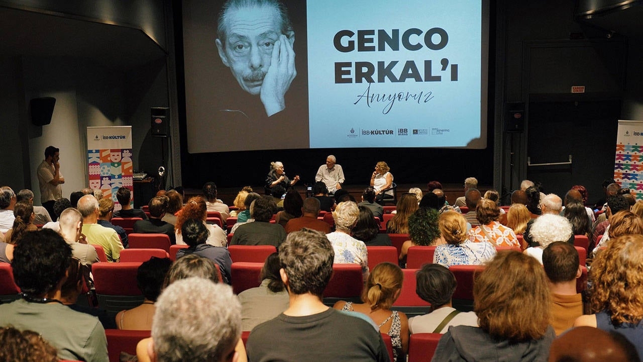 El festival de ballet comenzó con la representación de 'El lago de los cisnes'
