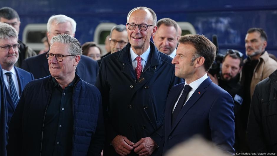 News compact: Historic visit to Kyiv