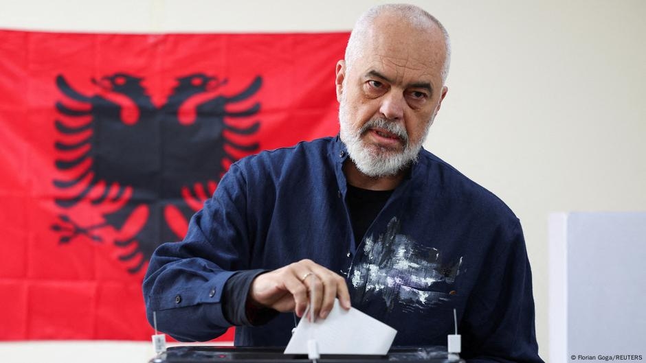 Edi Rama Arnavutluk'taki parlamento seçimlerini açıkça kazandı
