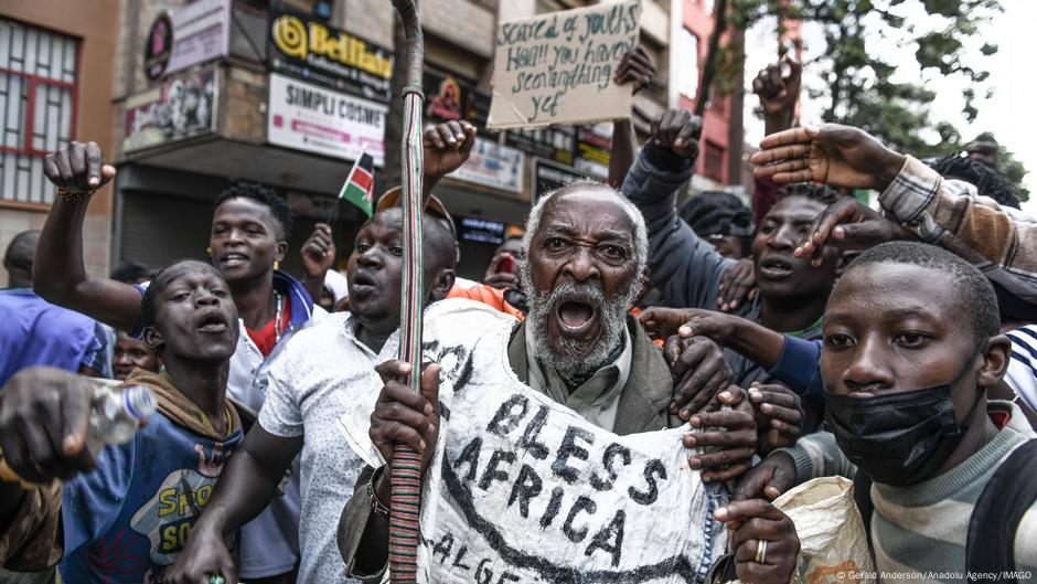 16 muertos en protestas contra la violencia policial en Kenia