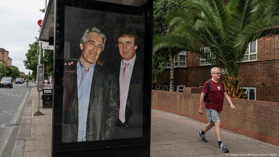 Kompakt informacyjny: Trump pozywa gazetę w związku z raportem o Epsteinie