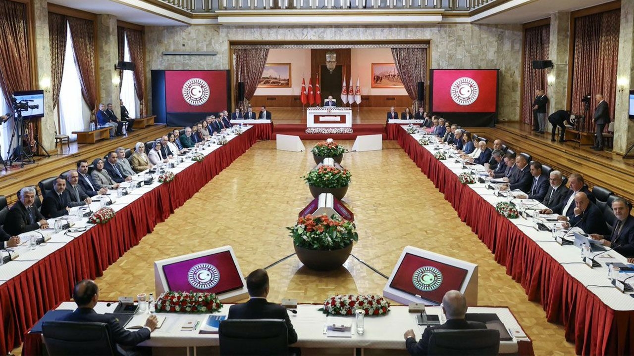 TÜGVA, T3, AGD... Komisyon bu hafta yandaş ve gerici vakıfları dinleyecek