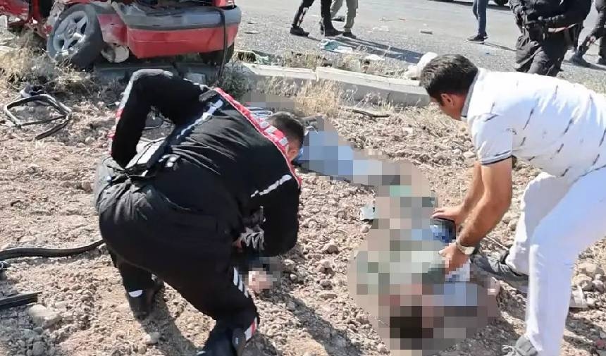 Schrecklicher Unfall in Aksaray! Im Fahrzeug befanden sich Studenten auf dem Weg zu Universitätsprüfungen: 1 Toter, 9 Verletzte