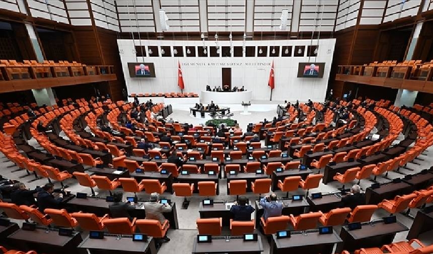 Parliament approves motion against Israel's attacks in Syria