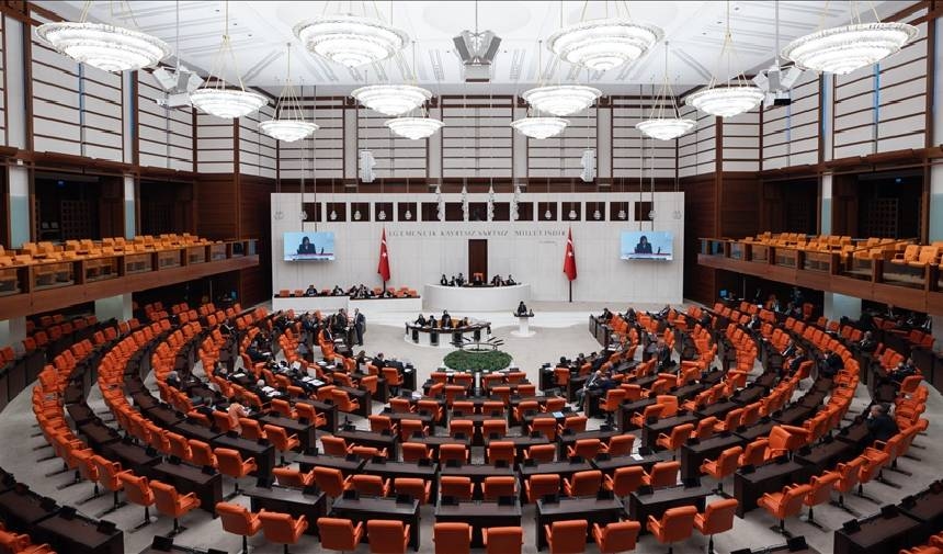 El portavoz del AKP anuncia la fecha y la controvertida comisión que se establecerá