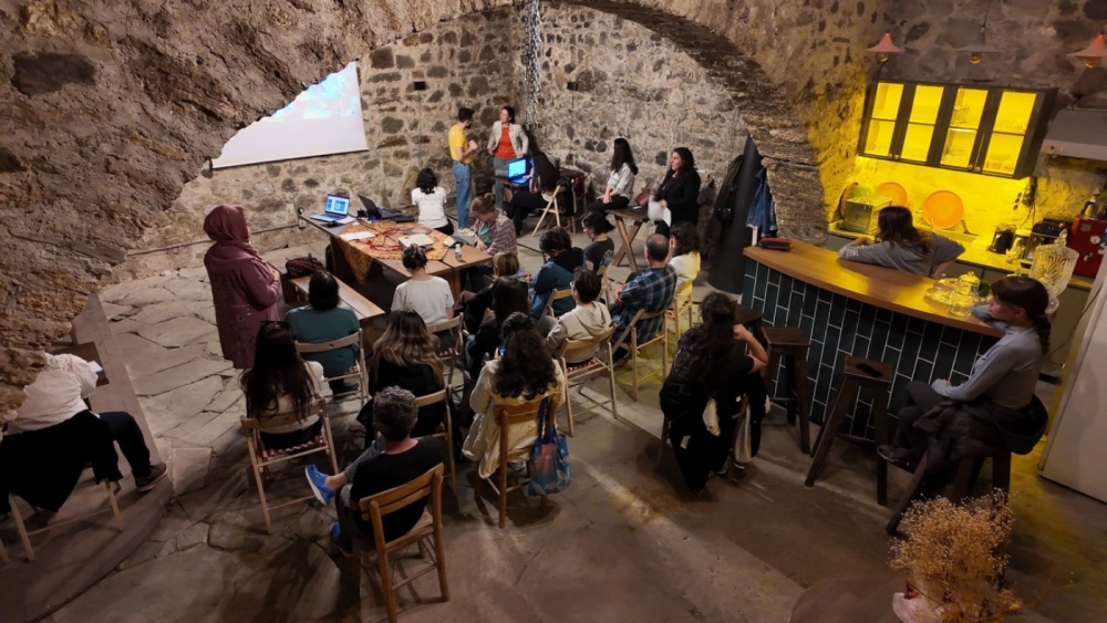 Um toque histórico em Mudurnu, oferecido por voluntários que ganharam o Prêmio do Patrimônio Europeu