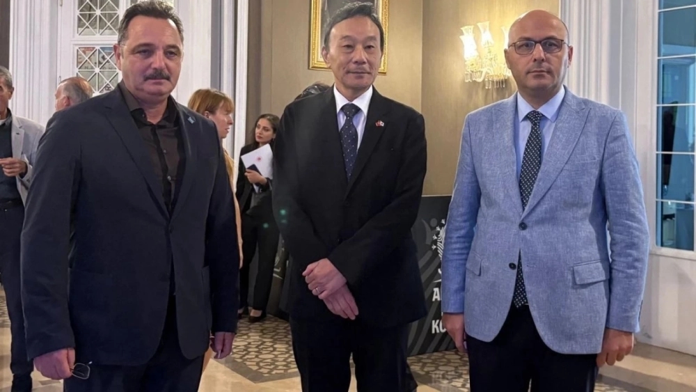 Forte coopération entre deux pays suite au tremblement de terre : l'ambassadeur du Japon s'exprime